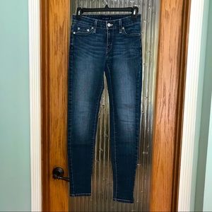 Women’s 535 Levi’s Stretch Legging Jeans 98% cotton 2% elastin Size 5 medium